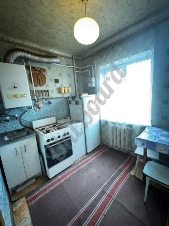 Продам 2-комнатную квартиру 2/3, в г. Донецк, Пролетарский р-н,