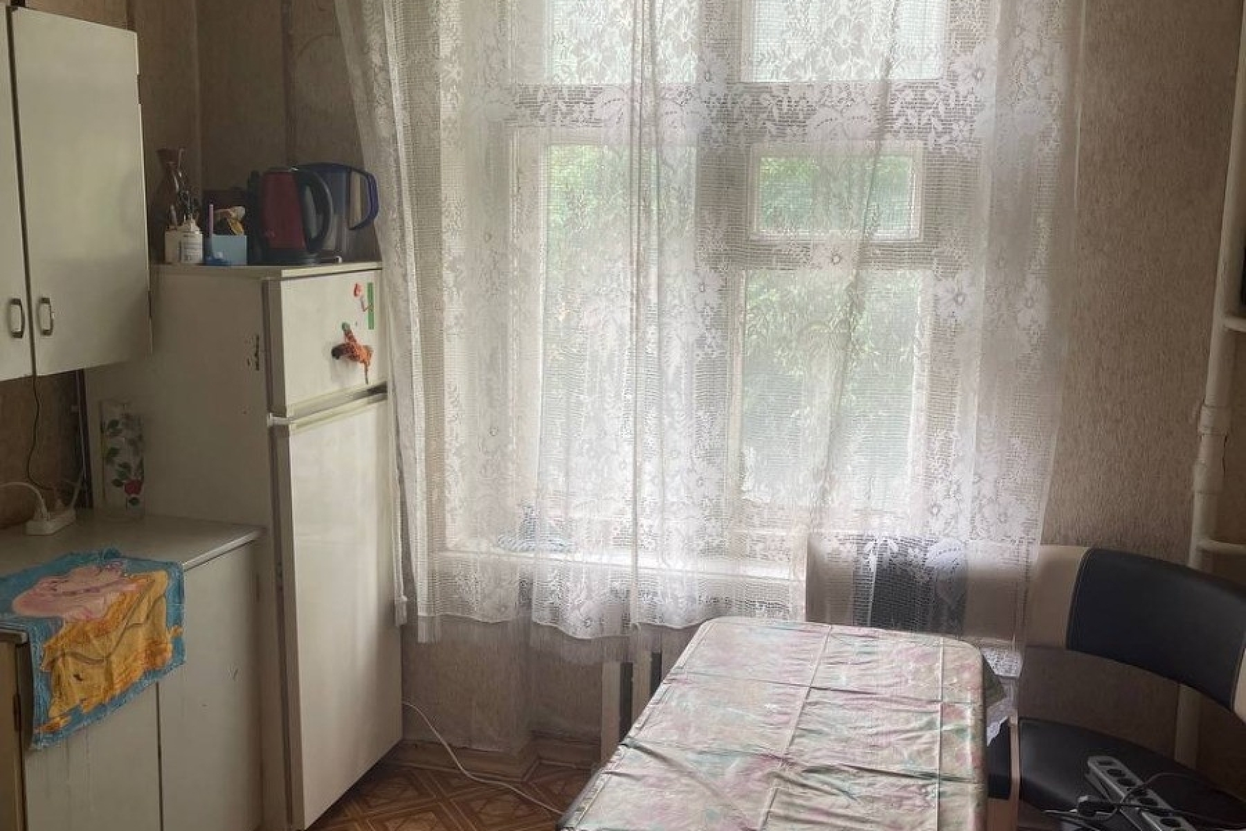 Продам 2-х комн сталинку в центре города на пл.Ленина